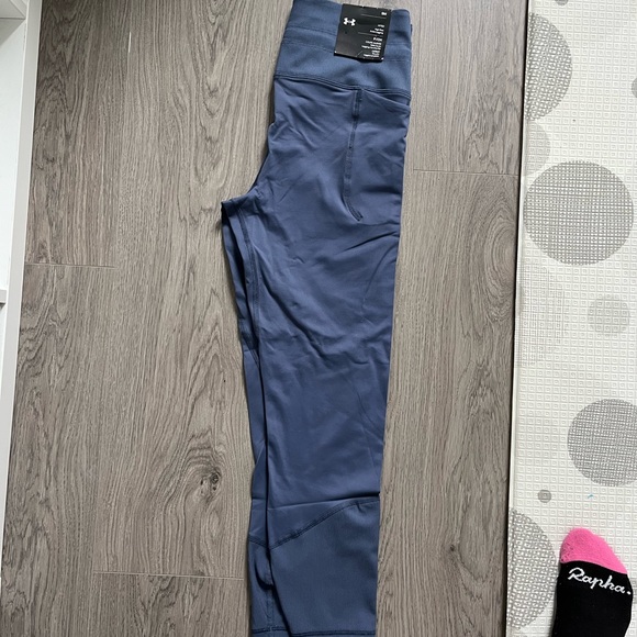 Brand new under armour leggings. Perfect condition. Tags on! - Picture 2 of 7